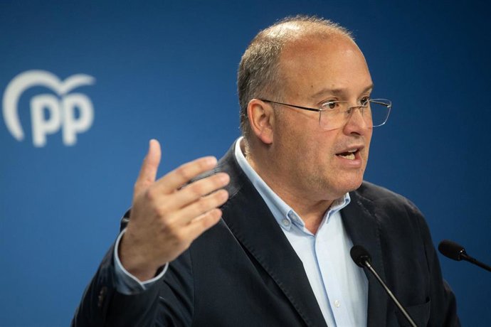 Tellado insta a un acuerdo PP-Vox para suceder a Mazón: 