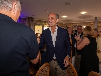 Camps convocará nuevos actos en noviembre para pedir el congreso en pleno debate en el PPCV por la sucesión