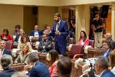 Los rechazos de Antelo levantan ampollas en los populares: "Vox está más cerca de Sánchez que del PP"