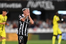 Frenazo en seco para el Efesé, que pierde en casa tras cuatro triunfos seguidos ante su público