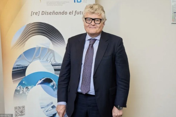 Las ingenierías pierden dinero en España y avisan de que hacen falta 200.000 trabajadores