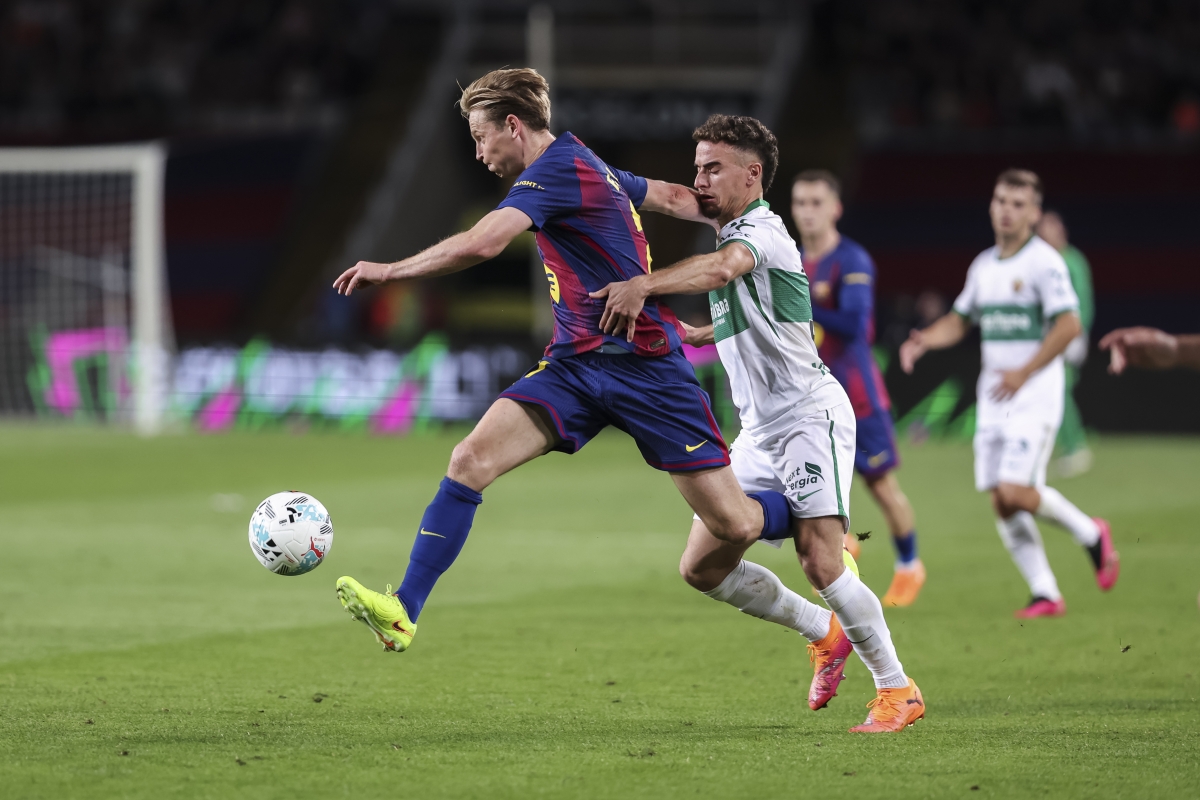 Mal partido de Adrià Pedrosa a pierna cambiada en Barcelona - Foto: EP