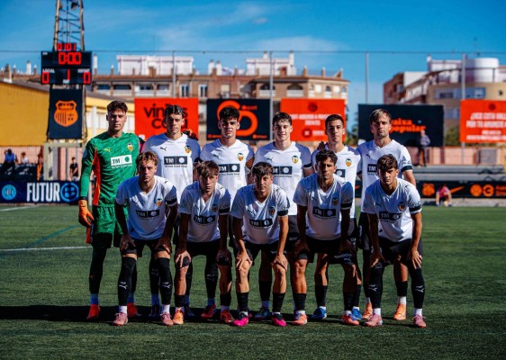 Cedidos Levante UD: Víctor Jr. roza el gol con el Valencia Mestalla