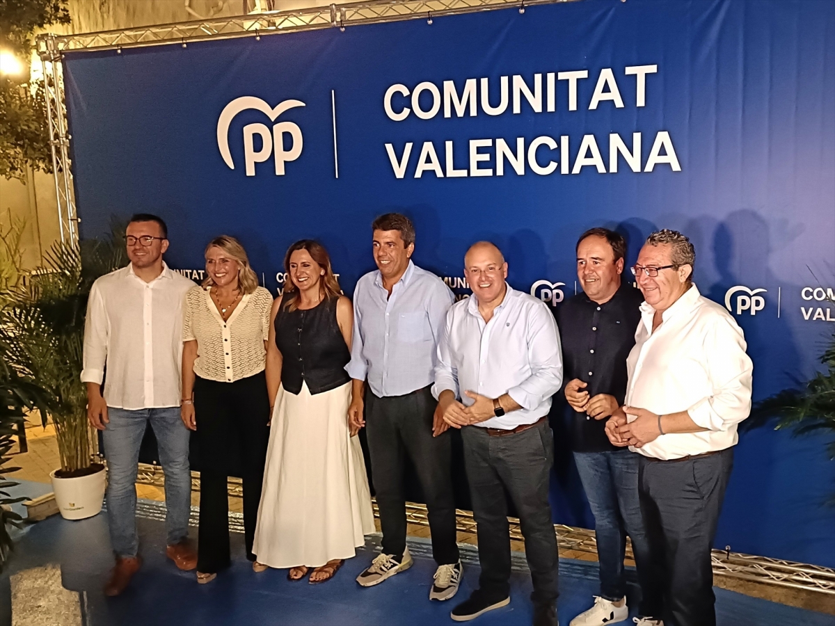 Mompó, Barrachina, Catalá, Mazón, Tellado, Pérez Llorca y Pérez en el inicio de curso político en Benidorm.