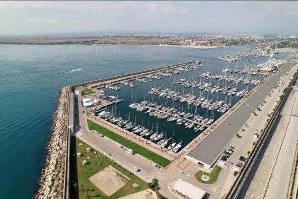  Valencia Mar recibe dos nuevos superyates de 115 y 62 metros de eslora