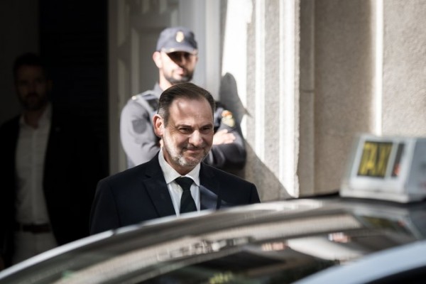 Ábalos pide al Supremo que corrija la decisión del juez de no pedir a Transportes que certifique los 