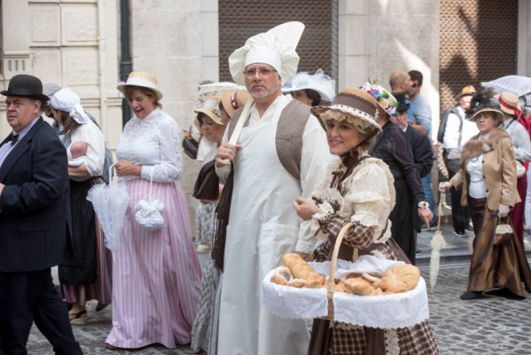 Alcoy se mete de lleno en su séptima cita con el Modernismo y programa más de 70 actividades
