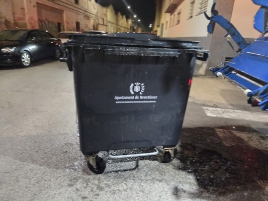 Benetússer adapta su tasa de basura a la legislación europea con el mismo importe para viviendas
