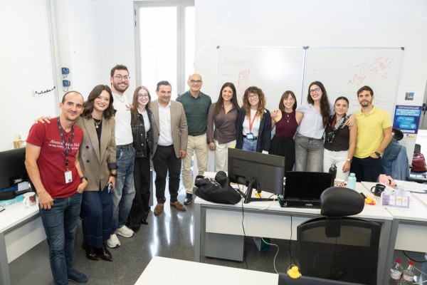 Acuerdo entre la Federació y Cenid para que los 'llibrets de Fogueres' enseñen valenciano a la IA