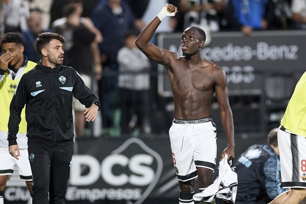 Una remontada histórica frena la mala racha