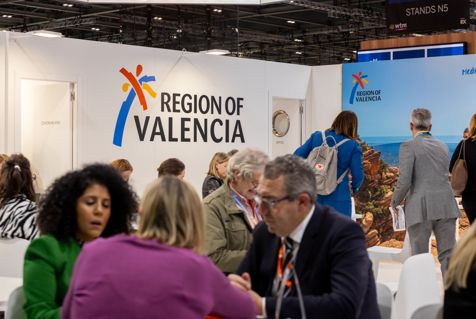 La Comunitat busca fortalecerse como destino de los británicos en la feria de Londres
