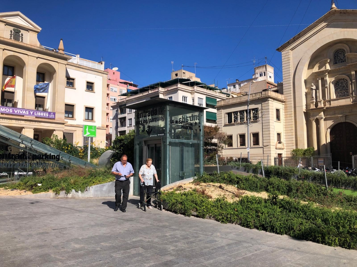 Explotación y obra: Alicante cargará al futuro gestor del parking de la Muntanyeta la reforma de la plaza