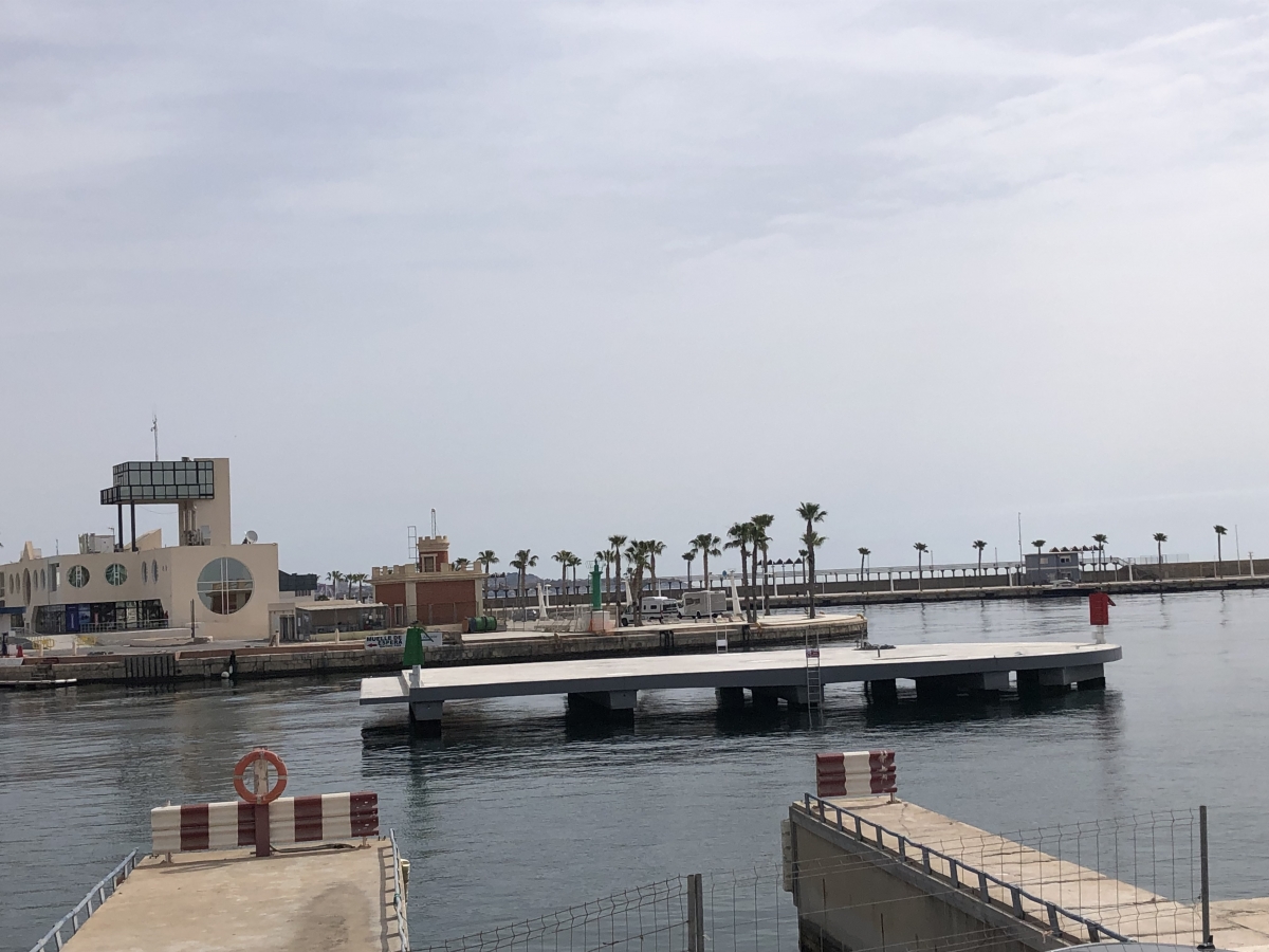 El Puerto da el paso para romper el contrato de construcción de la 'isla flotante' adjudicado a Vías