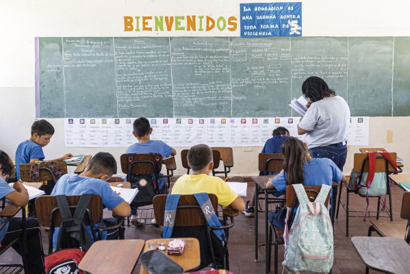 La brecha digital, entre las principales limitaciones de la educación rural a nivel global