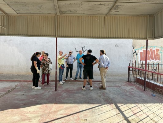 Lo que era un espacio deportivo se ha transformado en un punto negro de ruido y actos vandálicos en la Urbanización Mediterráneo