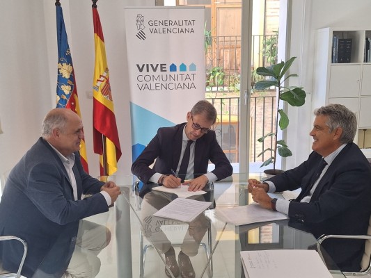 Benicarló cedeix dos parcel·les al Consell per a la construcció de 24 vivendes de protecció pública