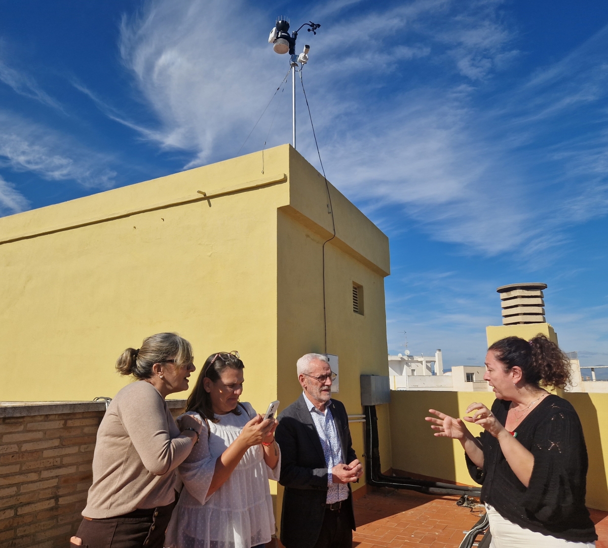 Alboraia instala una estación meteorológica monitorizada por la Associació Valenciana de Meteorologia Josep Peinado