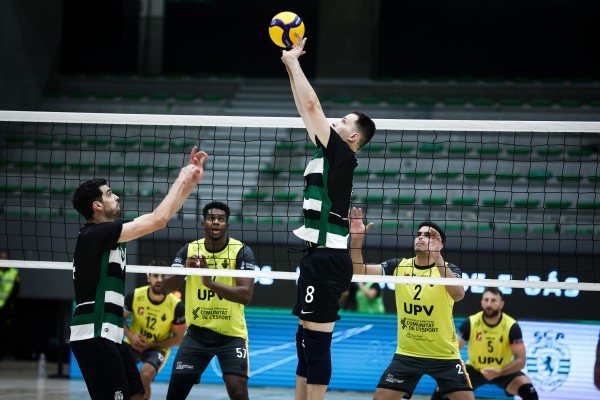 El UPV Léleman Conqueridor vence al Sporting de Portugal para llevarse el Trofeo Stromp