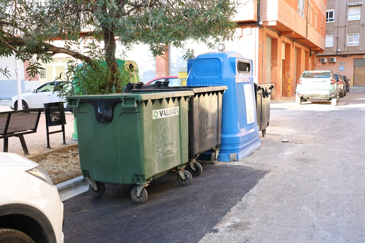 Catarroja finaliza las obras de sustitución de los contenedores subterráneos dañados por la Dana