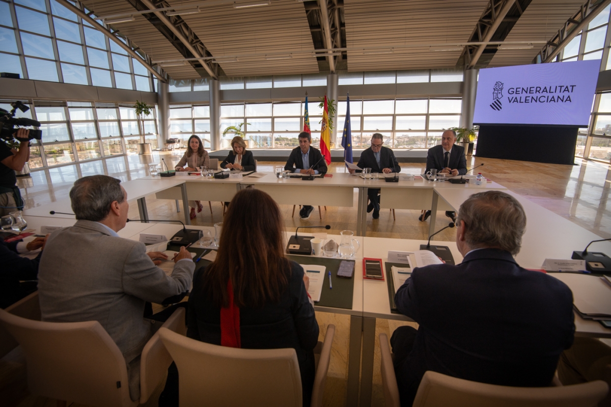 El pleno del Consell tras la renuncia de Mazón, en imágenes 