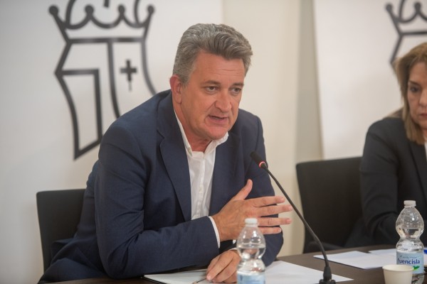 Martínez Mus pide por carta una reunión con la comisionada del Gobierno sobre la reconstrucción