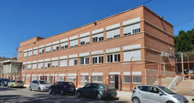 Cinco empresas pujan por realizar la reforma del instituto Ricardo Ortega de Fuente Álamo 