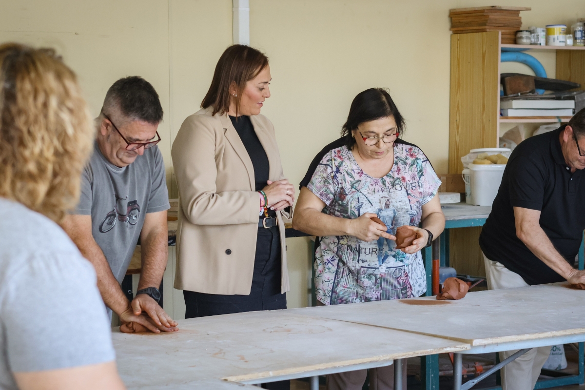 De cerámica a memoria: Onda inicia un programa con 20 actividades para el bienestar físico y emocional
