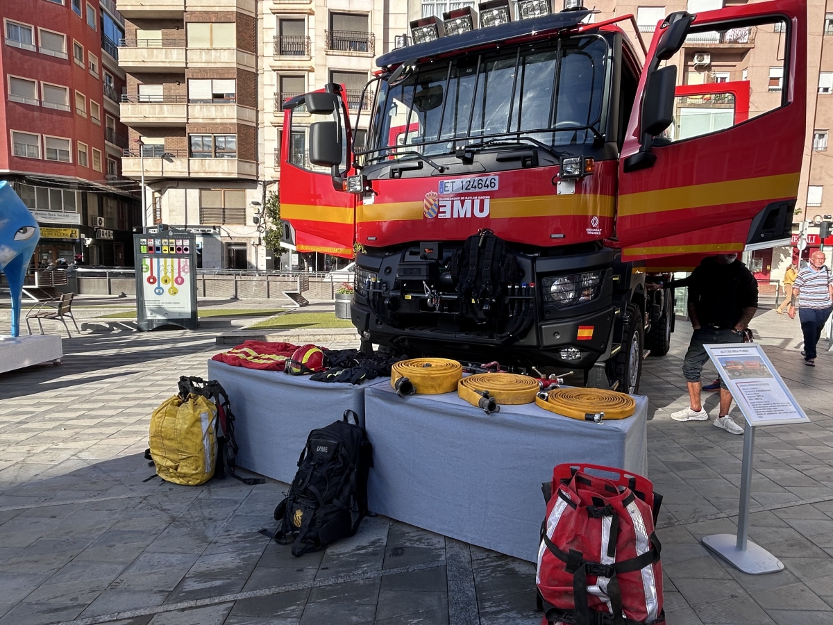 La Unidad Militar de Emergencias muestra en Elche su dispositivo ante las emergencias