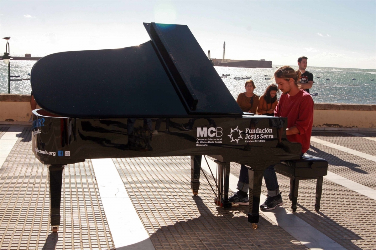 Un piano en las calles de Barcelona.  - 