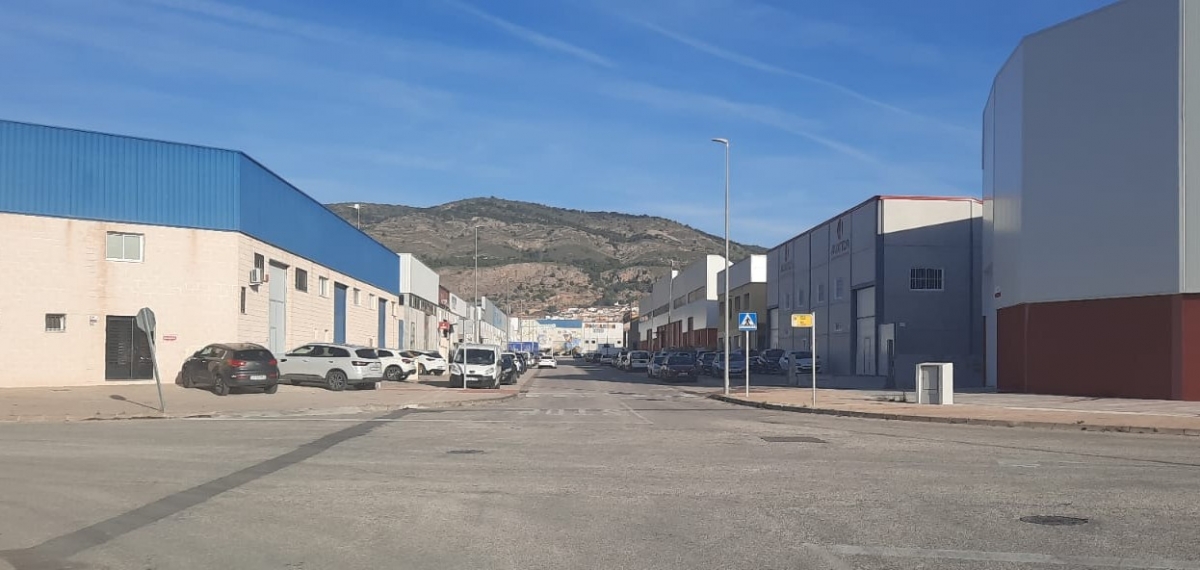 Crece un 6,5% el número de empresas en la Foia de Castalla: hay menos industrias y más de servicios