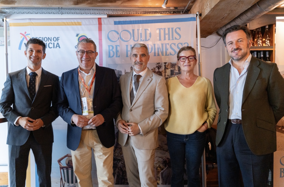 Camarero en la World Travel Market