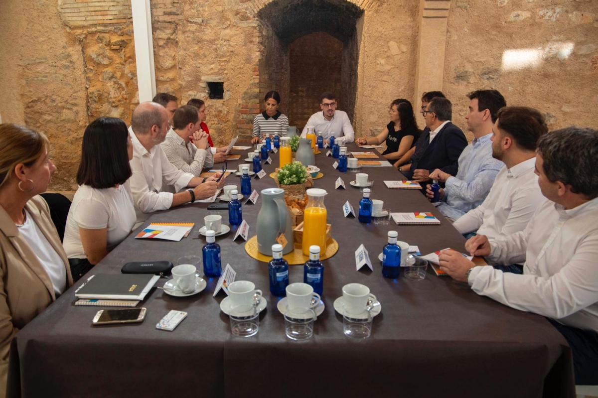 El Pacto Cerámico aprueba un presupuesto de 284.000 euros en 2026 para mantener el apoyo al empleo