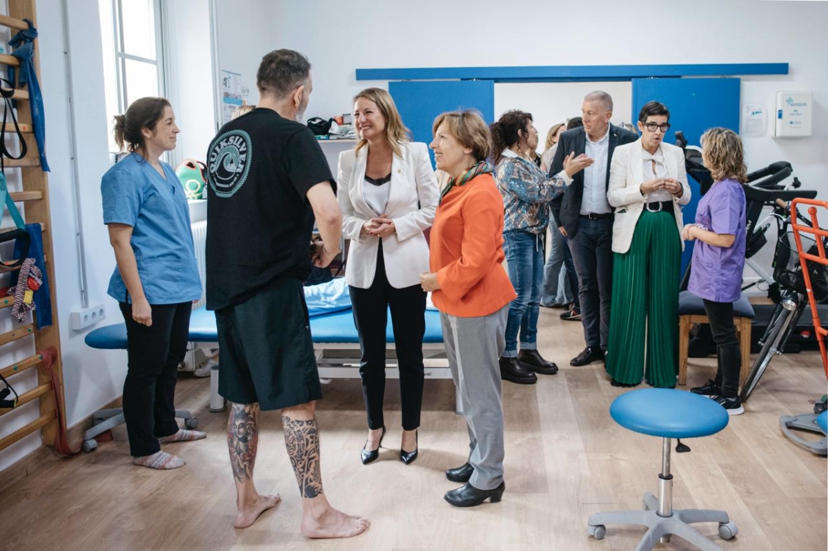 Visita de la alcaldesa de Castelló a las instalaciones de Ateneu. 