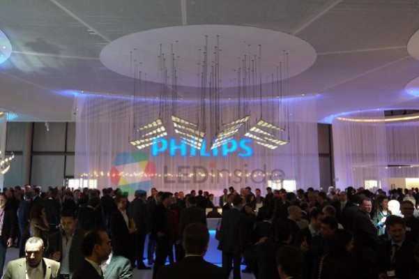 Philips sacará al parqué un mínimo del 25% de su filial de iluminación