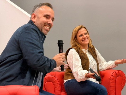 Pilar Bernabé tilda en Castelló de 
