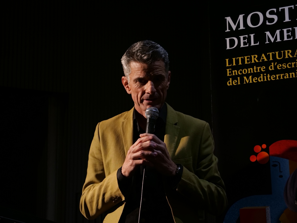 Pedro Olalla, premio Pont del Mediterrani de pensamiento: “La tradición griega nos educa en una actitud crítica”