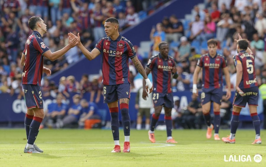 La baja de Vencedor abre la puerta del once del Metropolitano a Olasa