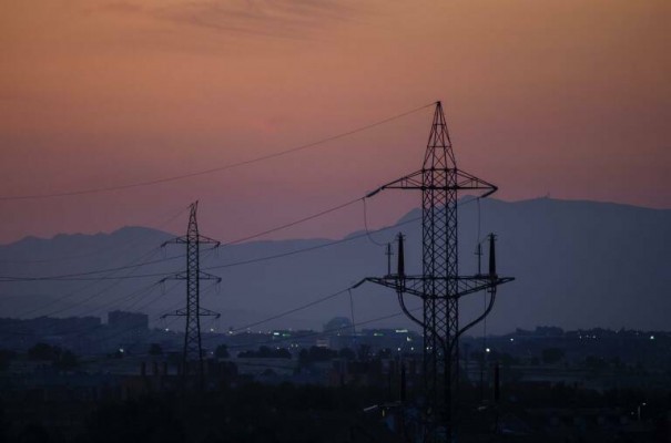 España registra un récord de cerca de 2 millones de cambios de compañía eléctrica entre abril y junio