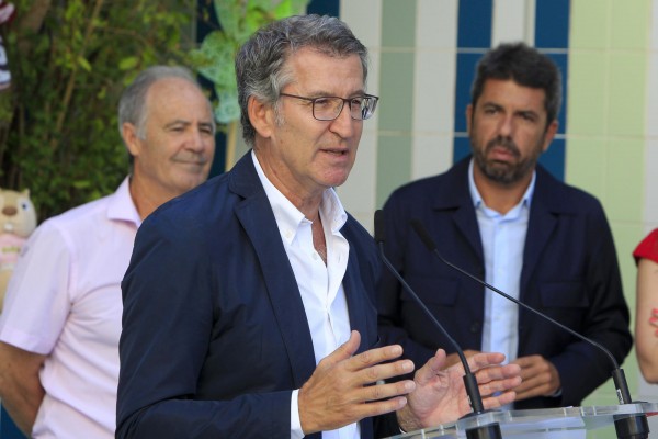 Feijóo llevará al Parlamento una ley de conciliación que incluirá la gratuidad de las escuelas infantiles