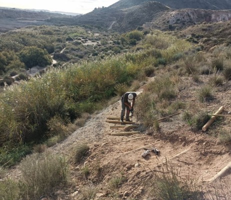 Novelda ejecuta mejoras en la Ruta dels Clots de la Sal gracias a una subvención de la Diputación