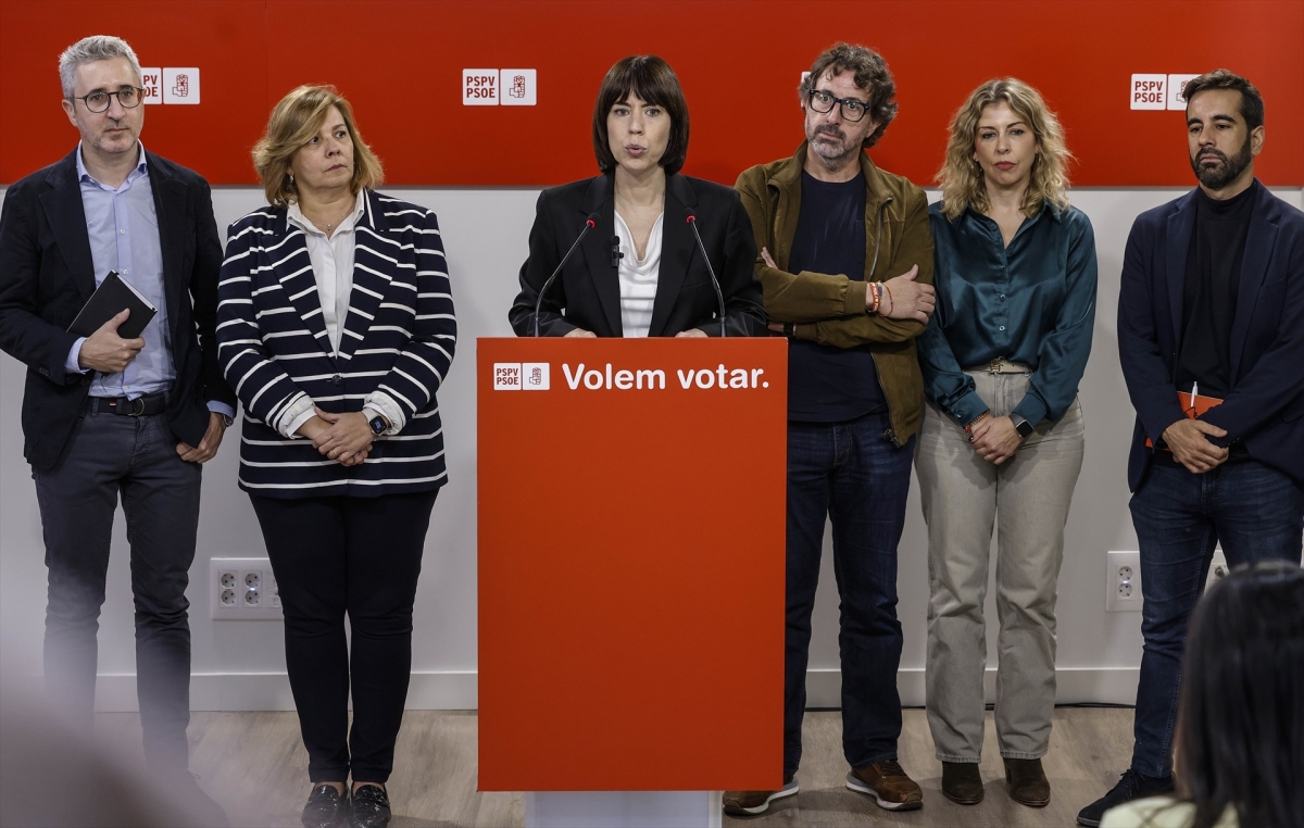 Morant, acompañada de dirigentes del PSPV.