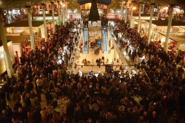 El Cava Valenciano, una década brindando con el alma en el Mercado de Colón