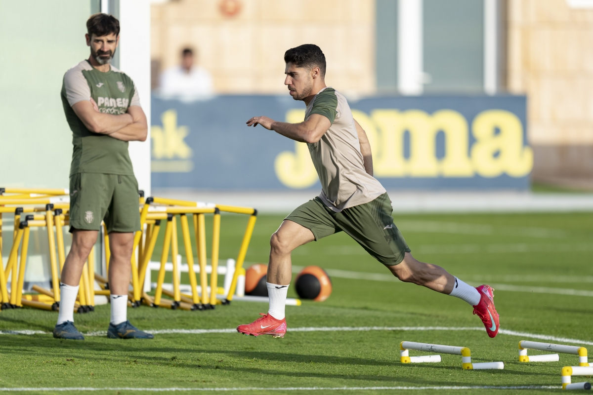 Manor Solomón será baja hasta el regreso del parón de selecciones por unas molestias en la espalda