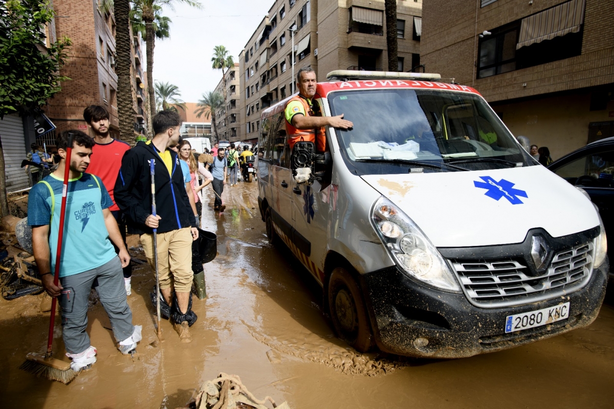 De danas a olas de calor: Sanidad ultima un protocolo para el personal ante emergencias climáticas 