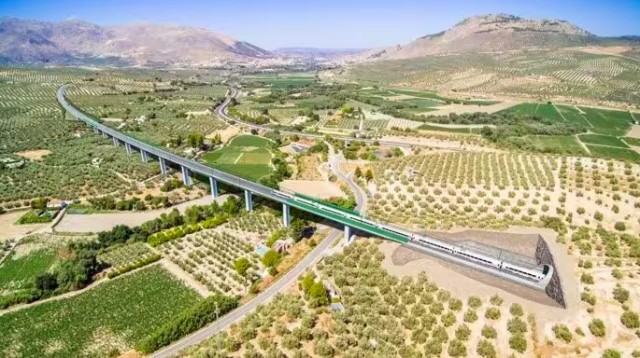 Rover engrosa su cartera con la construcción del último tramo del AVE Antequera-Granada
