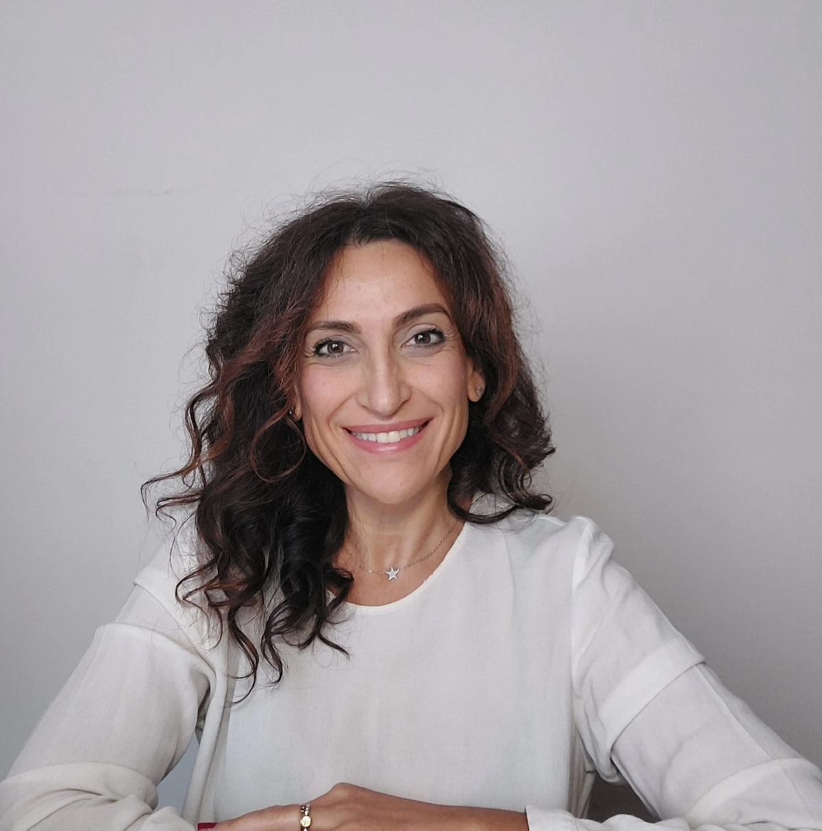 La castellonense Lourdes Pérez, invitada VIP en Teherán para impulsar el liderazgo femenino y la paz