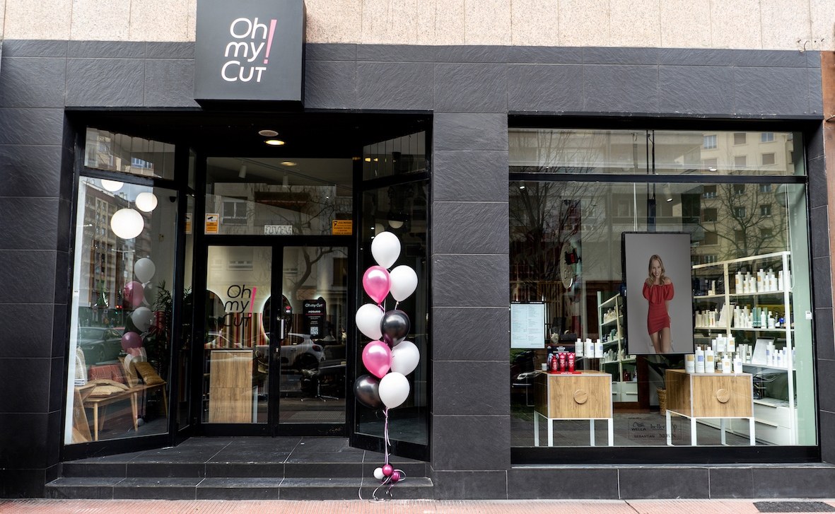 La ilicitana Alzis impulsa la nueva etapa de las peluquerías Oh My Cut!  junto al grupo Provalliance