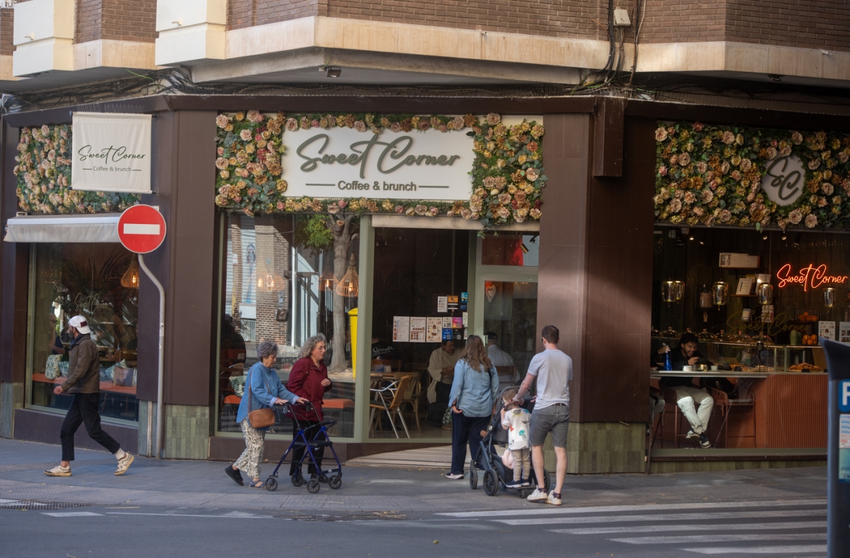 Cuatro esquinitas tiene mi plaza (Séneca), cuatro cafeterías que me la guardan
