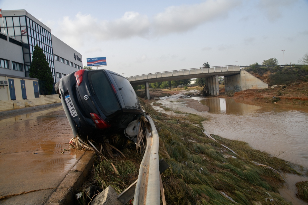 La Generalitat difunde por error cientos de correos de beneficiarios de ayudas por vehículos dañados en la Dana