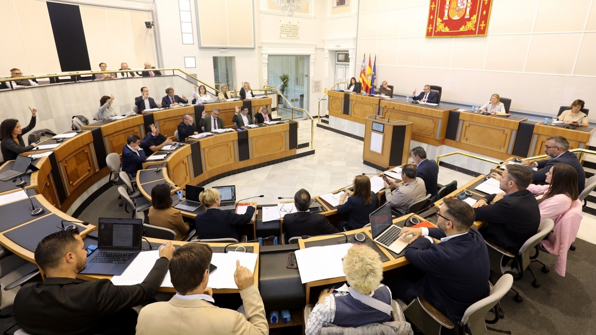 El pleno de la Diputación de Alicante rechaza recuperar el recargo provincial del IAE para financiar el Bono Consumo